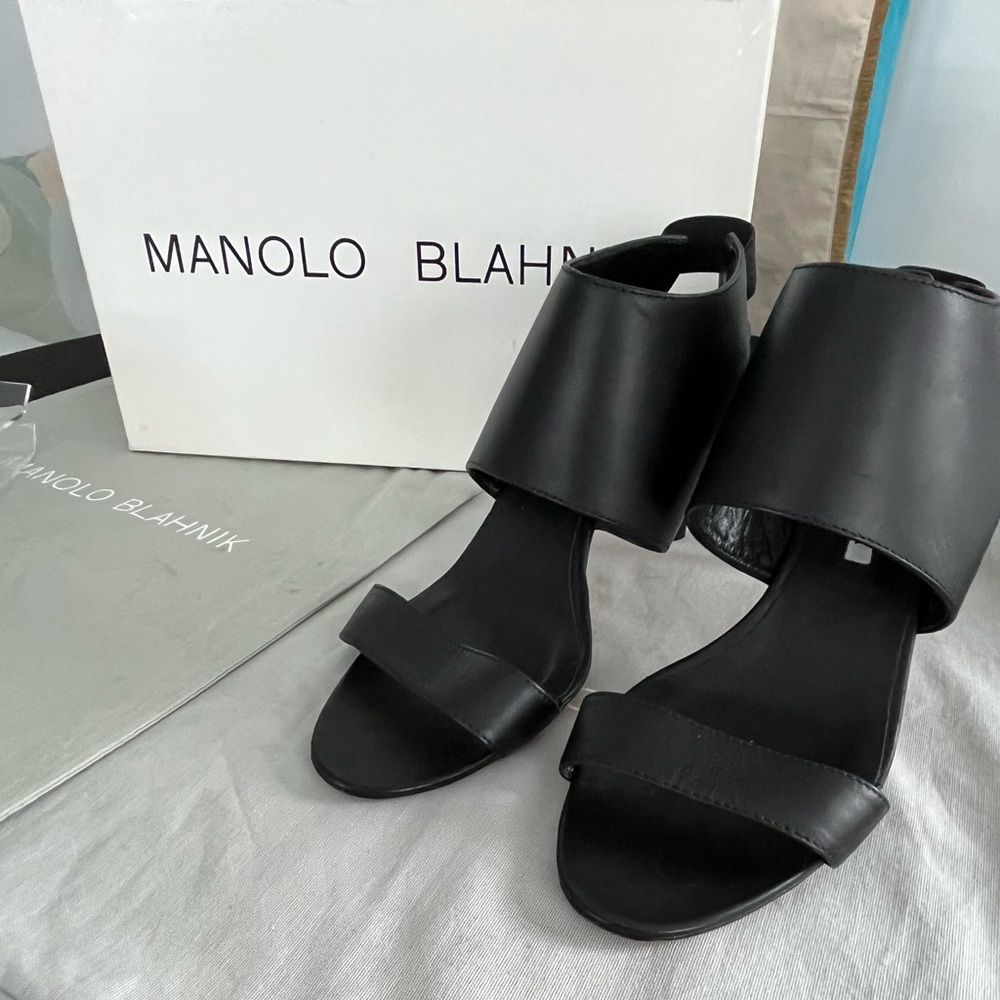 Manolo Blahnik - Loyal Calf Black sandals/slingback heels